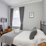 St Marys Couette-café 4*