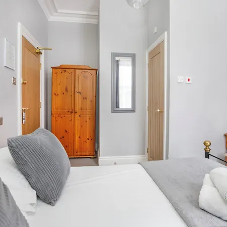 Bed & Breakfast St Marys York