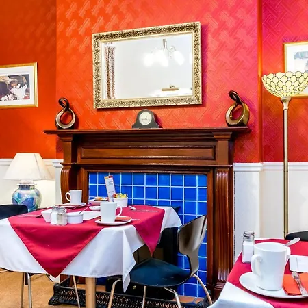 Oda ve Kahvaltı St Marys